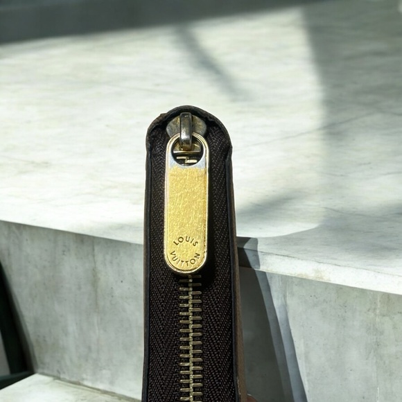 2020’ Louis Vuitton Giant Reverse Monogram Zippy Wallet - Picture 12 of 12